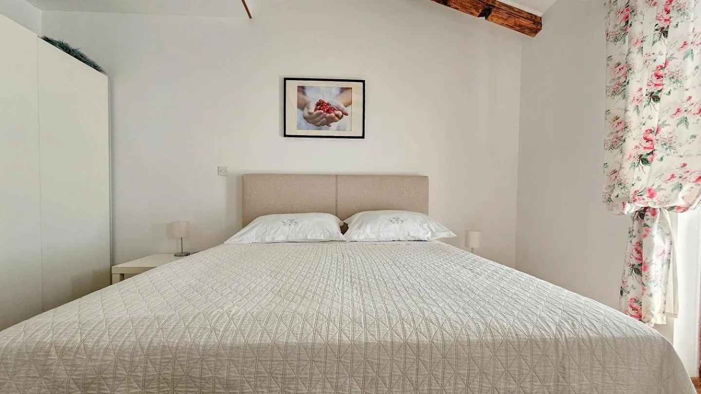 Marinela Studio Novigrad Istria 0*,